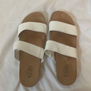 🔴 5 items for $25 Sale! Cliff's White Sandals 9